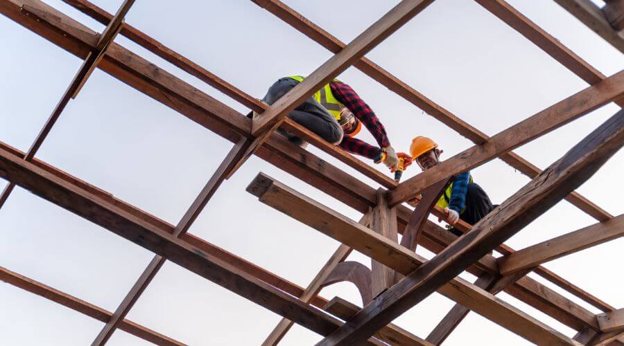 Professional gutter cleaning services in Lauderdale, MS